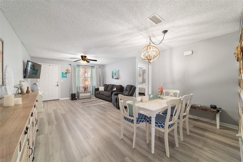 Active With Contract: $217,500 (2 beds, 2 baths, 1740 Square Feet)