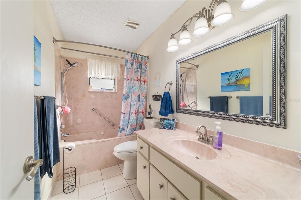 Active With Contract: $217,500 (2 beds, 2 baths, 1740 Square Feet)