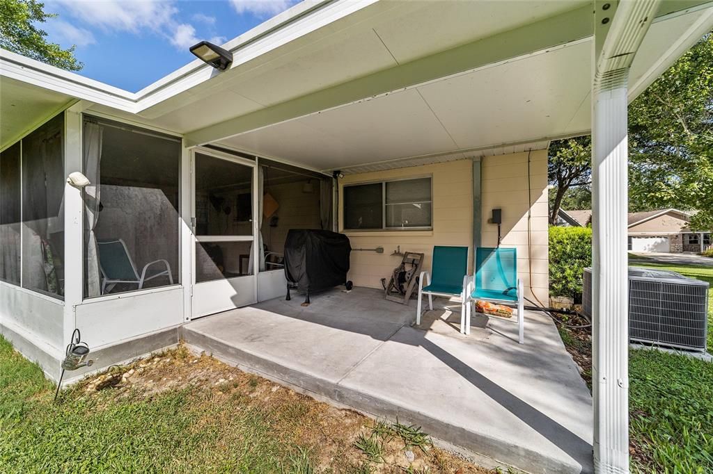 Active With Contract: $217,500 (2 beds, 2 baths, 1740 Square Feet)