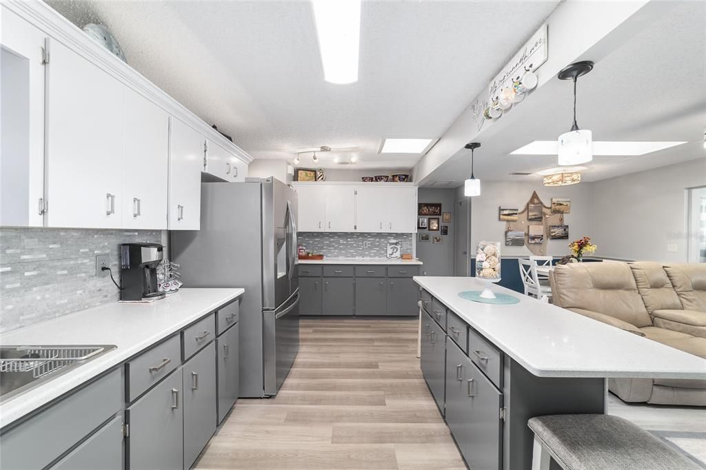 Active With Contract: $217,500 (2 beds, 2 baths, 1740 Square Feet)