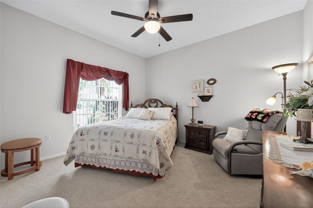 Active With Contract: $324,900 (2 beds, 2 baths, 1688 Square Feet)