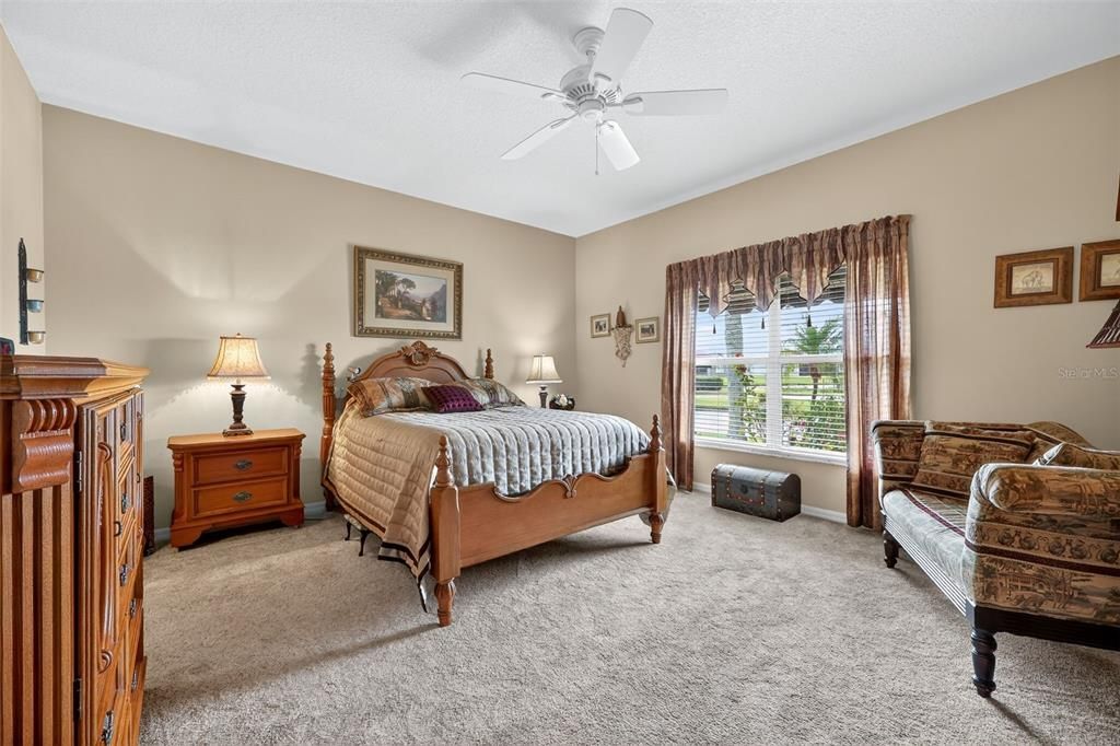 Active With Contract: $324,900 (2 beds, 2 baths, 1688 Square Feet)