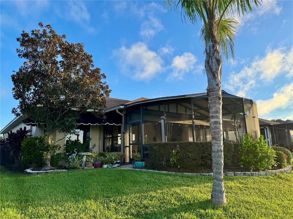 Active With Contract: $324,900 (2 beds, 2 baths, 1688 Square Feet)