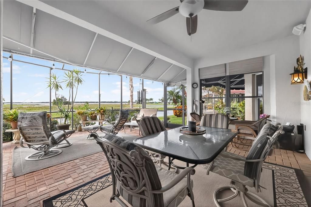 Active With Contract: $324,900 (2 beds, 2 baths, 1688 Square Feet)