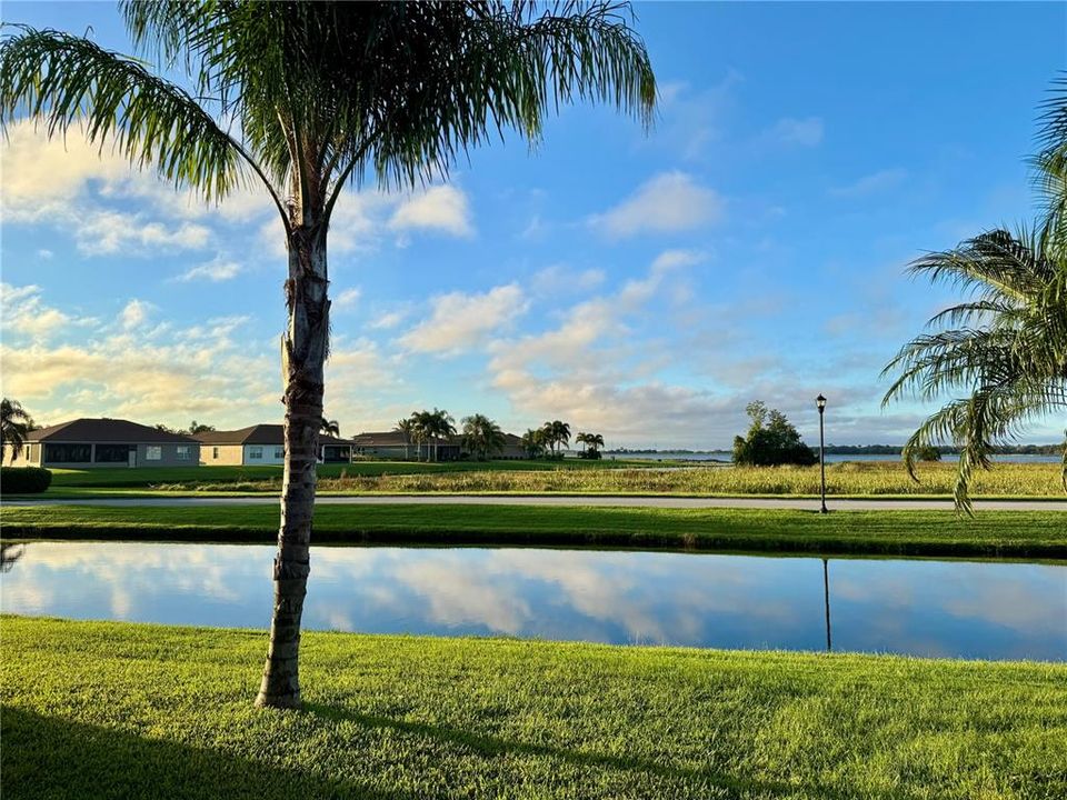 Active With Contract: $324,900 (2 beds, 2 baths, 1688 Square Feet)