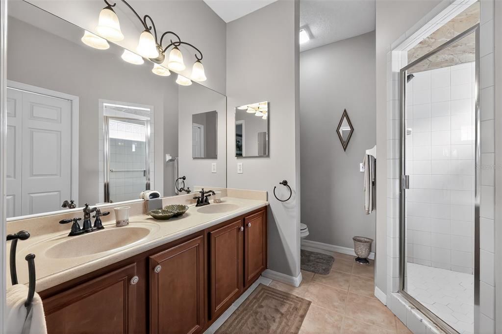 Active With Contract: $324,900 (2 beds, 2 baths, 1688 Square Feet)