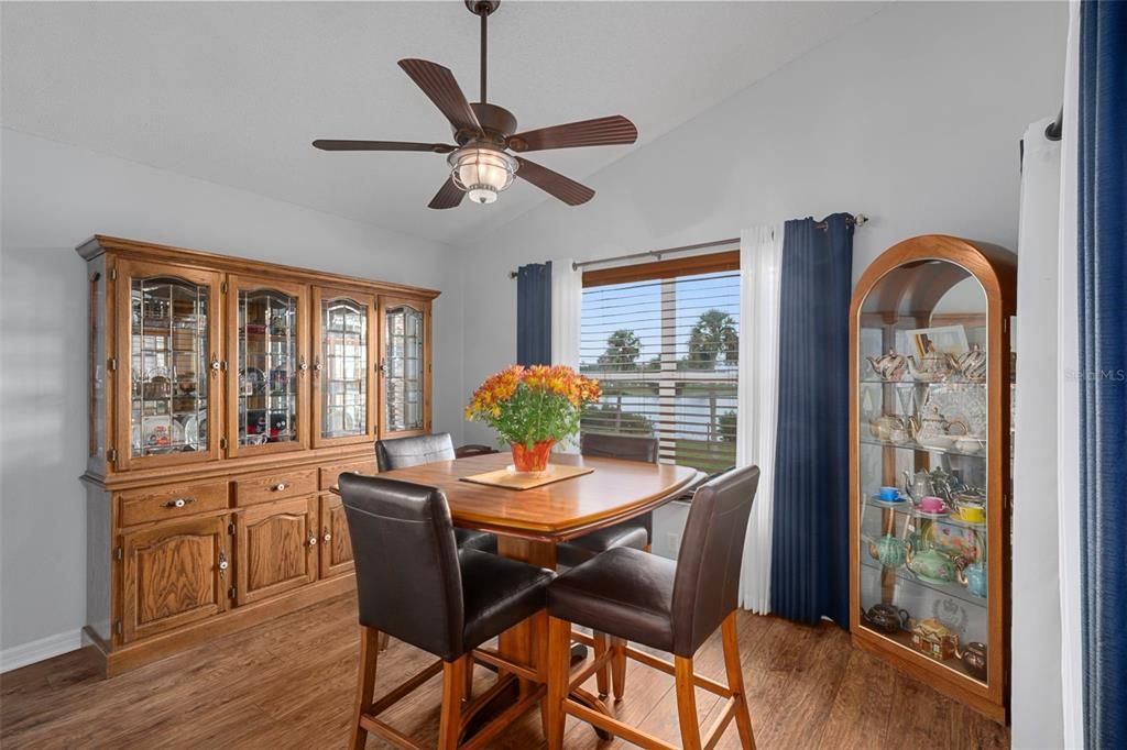 待售: $598,500 (3 贝兹, 2 浴室, 1599 平方英尺)