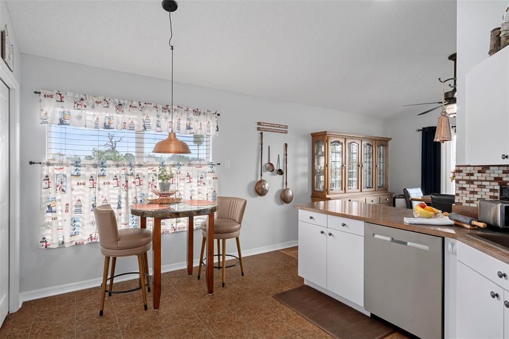 待售: $598,500 (3 贝兹, 2 浴室, 1599 平方英尺)