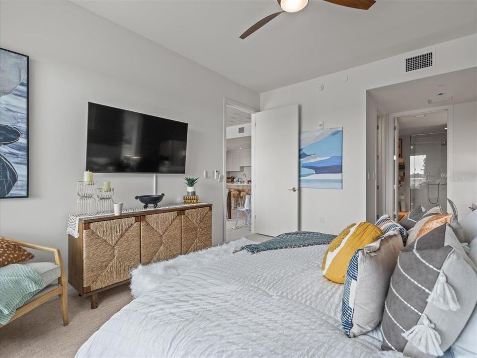 待售: $1,475,000 (2 贝兹, 2 浴室, 1409 平方英尺)