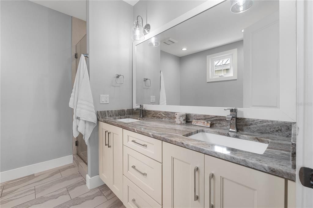 En Venta: $730,000 (4 camas, 4 baños, 2874 Pies cuadrados)