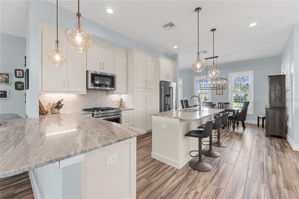 En Venta: $730,000 (4 camas, 4 baños, 2874 Pies cuadrados)