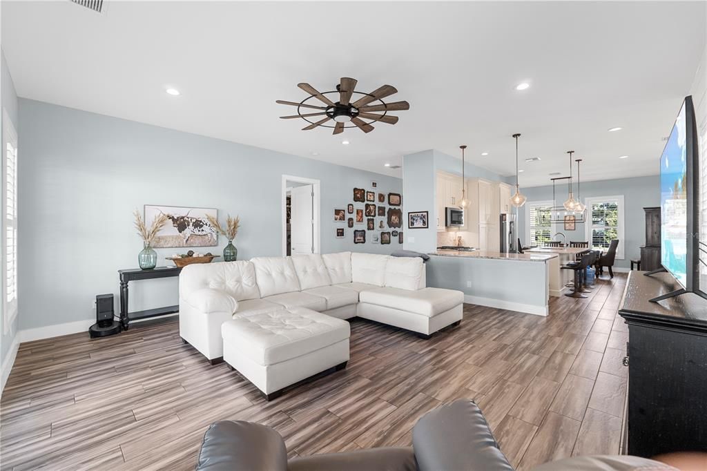 En Venta: $730,000 (4 camas, 4 baños, 2874 Pies cuadrados)