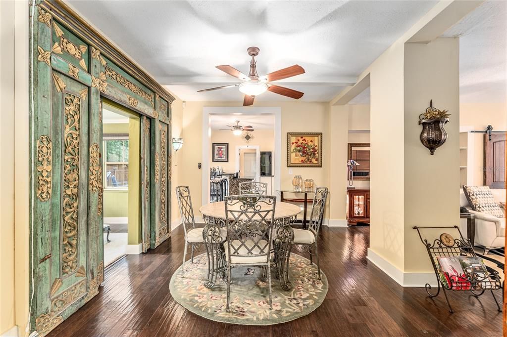 For Sale: $599,000 (2 beds, 2 baths, 2273 Square Feet)