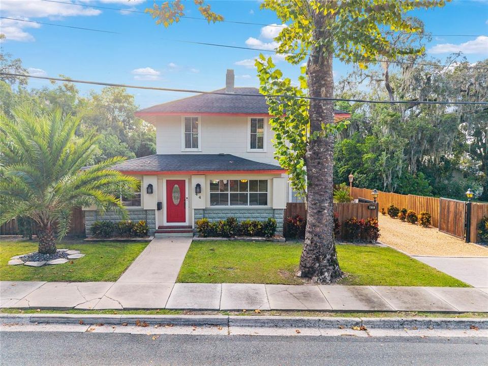 For Sale: $599,000 (2 beds, 2 baths, 2273 Square Feet)