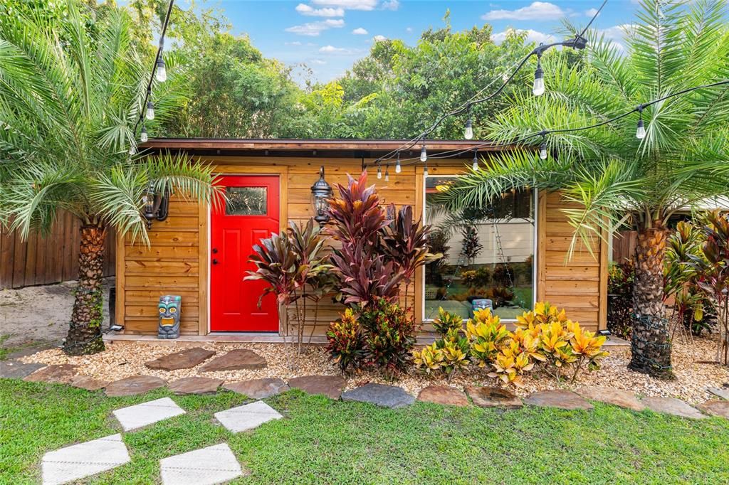 For Sale: $599,000 (2 beds, 2 baths, 2273 Square Feet)