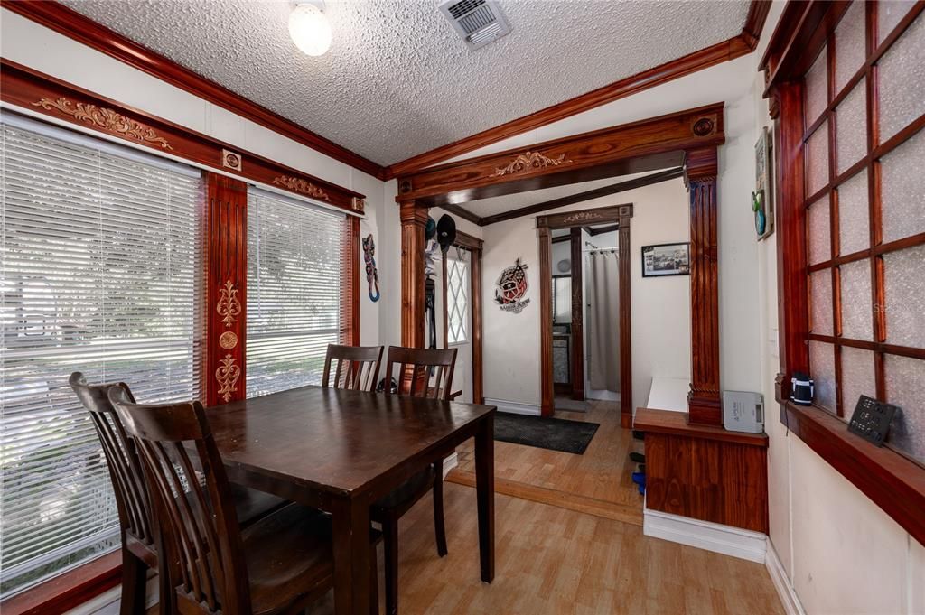 For Sale: $220,000 (3 beds, 2 baths, 1640 Square Feet)