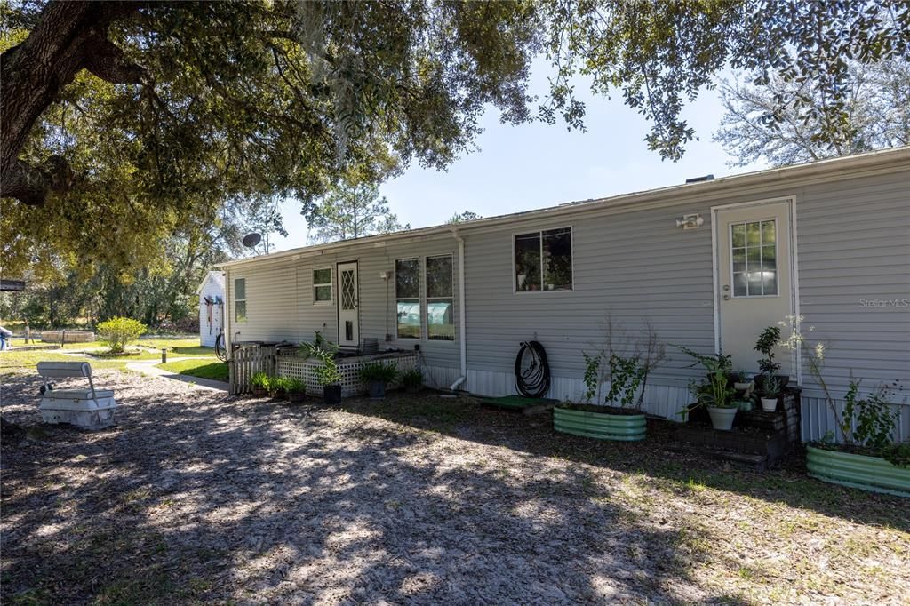 For Sale: $220,000 (3 beds, 2 baths, 1640 Square Feet)