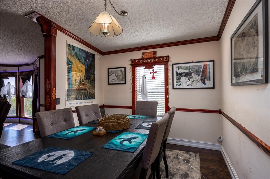 For Sale: $220,000 (3 beds, 2 baths, 1640 Square Feet)