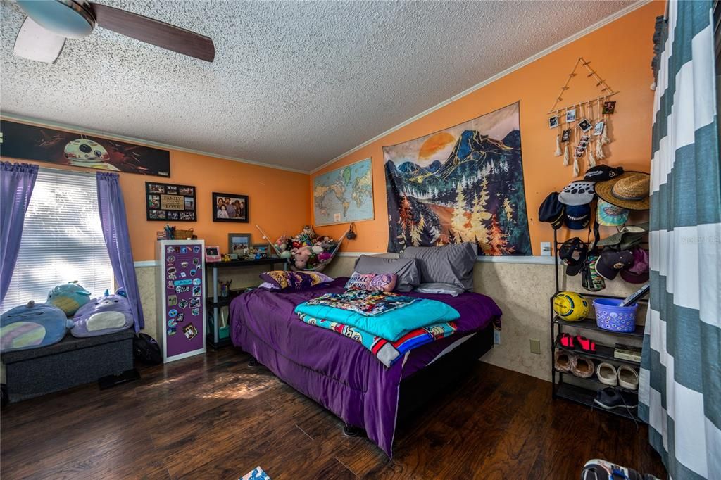 For Sale: $220,000 (3 beds, 2 baths, 1640 Square Feet)