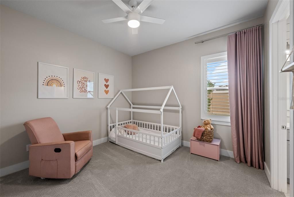 En Venta: $1,150,000 (6 camas, 4 baños, 3492 Pies cuadrados)