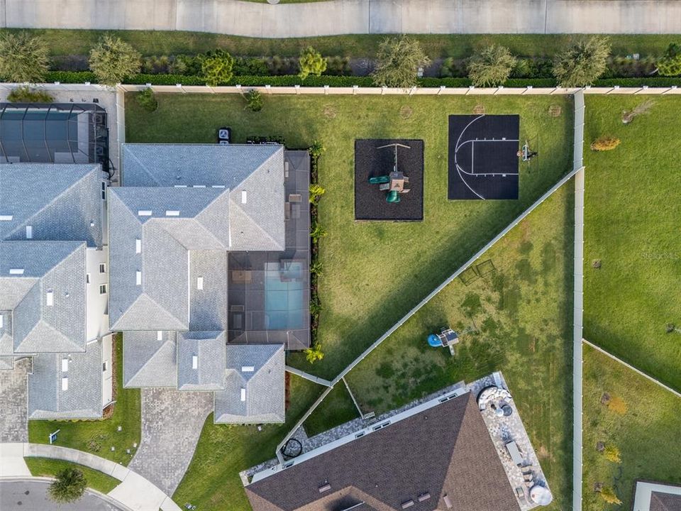 En Venta: $1,150,000 (6 camas, 4 baños, 3492 Pies cuadrados)