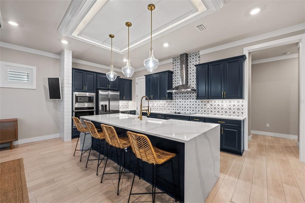 En Venta: $1,150,000 (6 camas, 4 baños, 3492 Pies cuadrados)