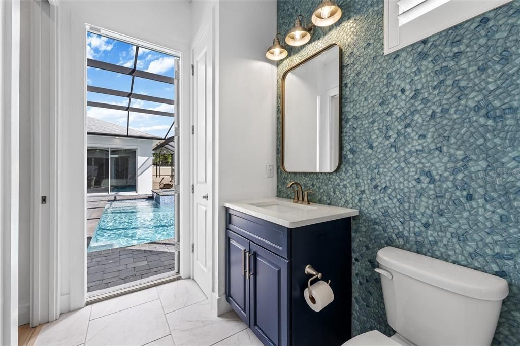 En Venta: $1,150,000 (6 camas, 4 baños, 3492 Pies cuadrados)