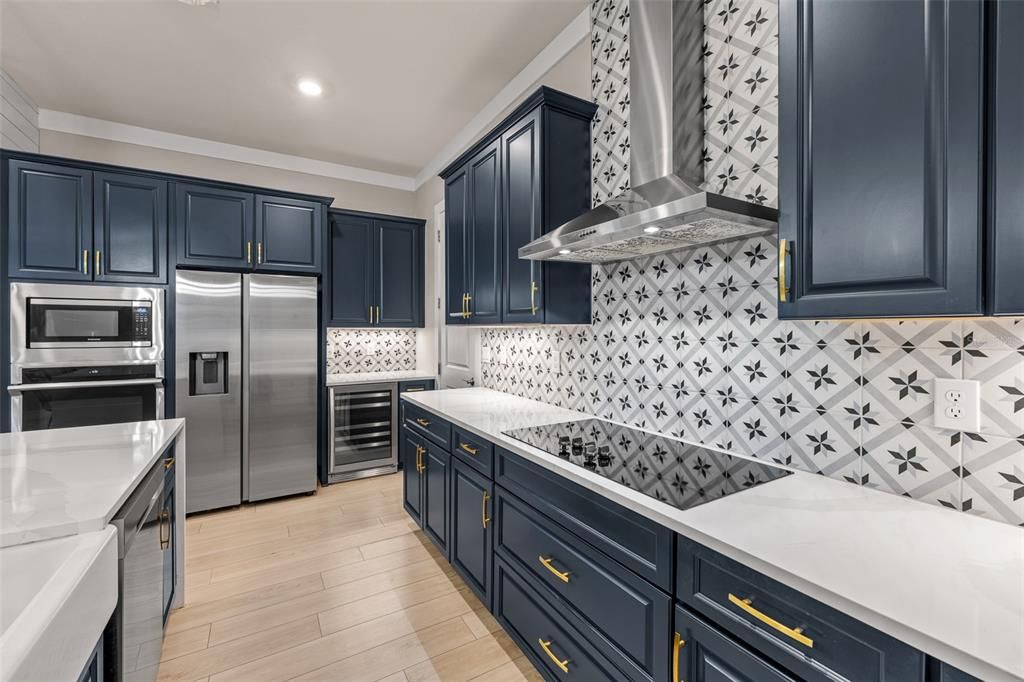 En Venta: $1,150,000 (6 camas, 4 baños, 3492 Pies cuadrados)