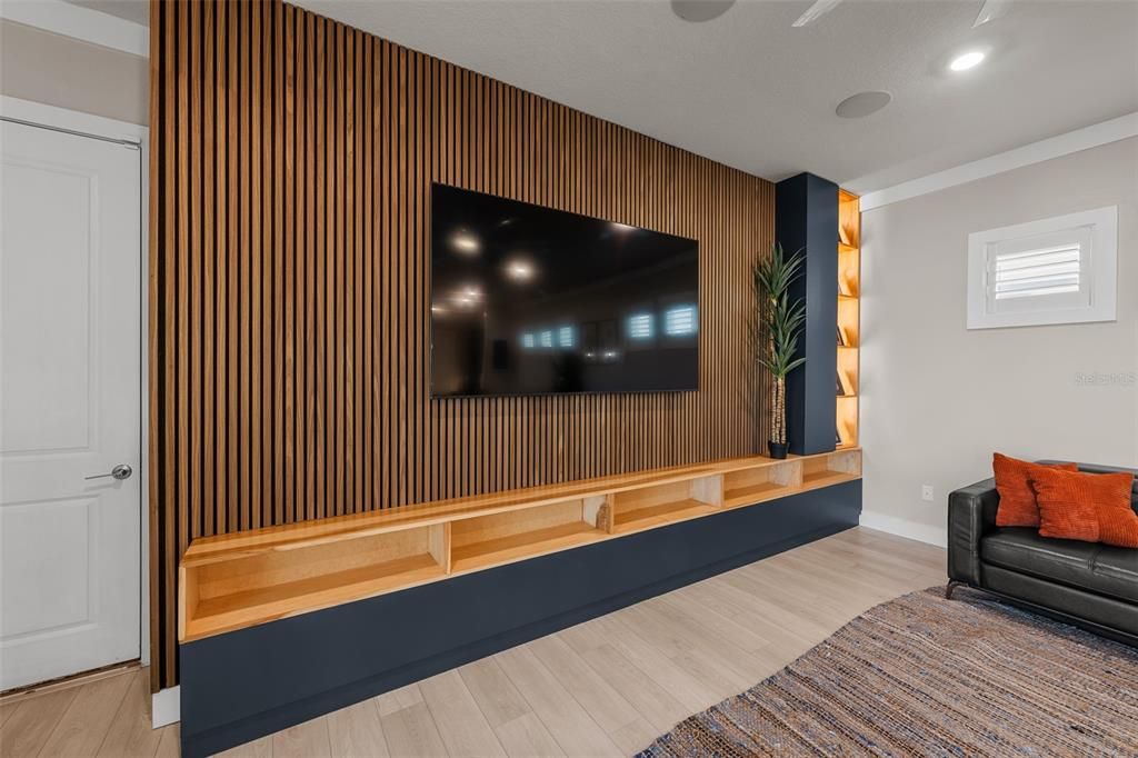 En Venta: $1,150,000 (6 camas, 4 baños, 3492 Pies cuadrados)