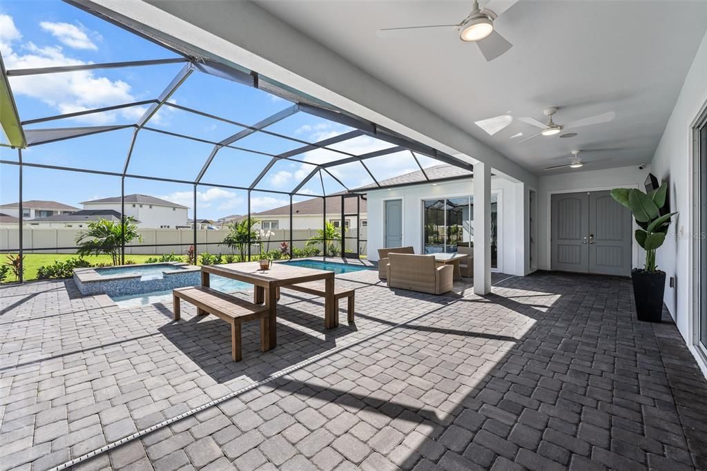 En Venta: $1,150,000 (6 camas, 4 baños, 3492 Pies cuadrados)