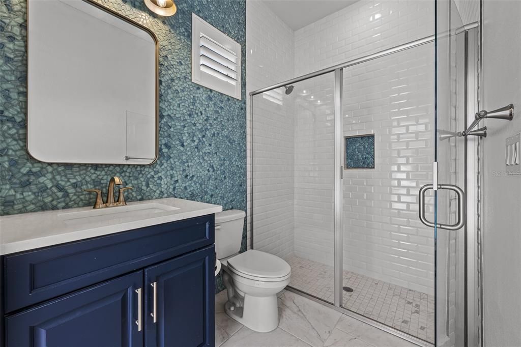 En Venta: $1,150,000 (6 camas, 4 baños, 3492 Pies cuadrados)