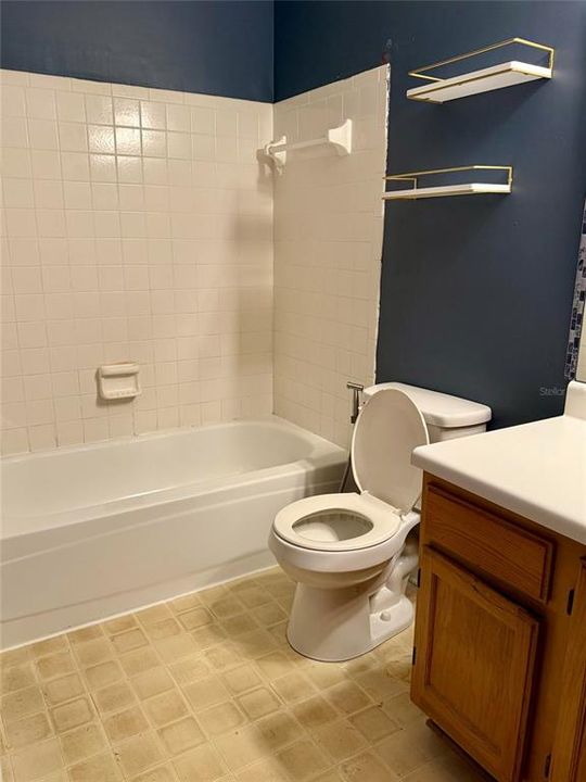 На продажу: $154,000 (2 спален, 2 ванн, 1050 Квадратных фут)