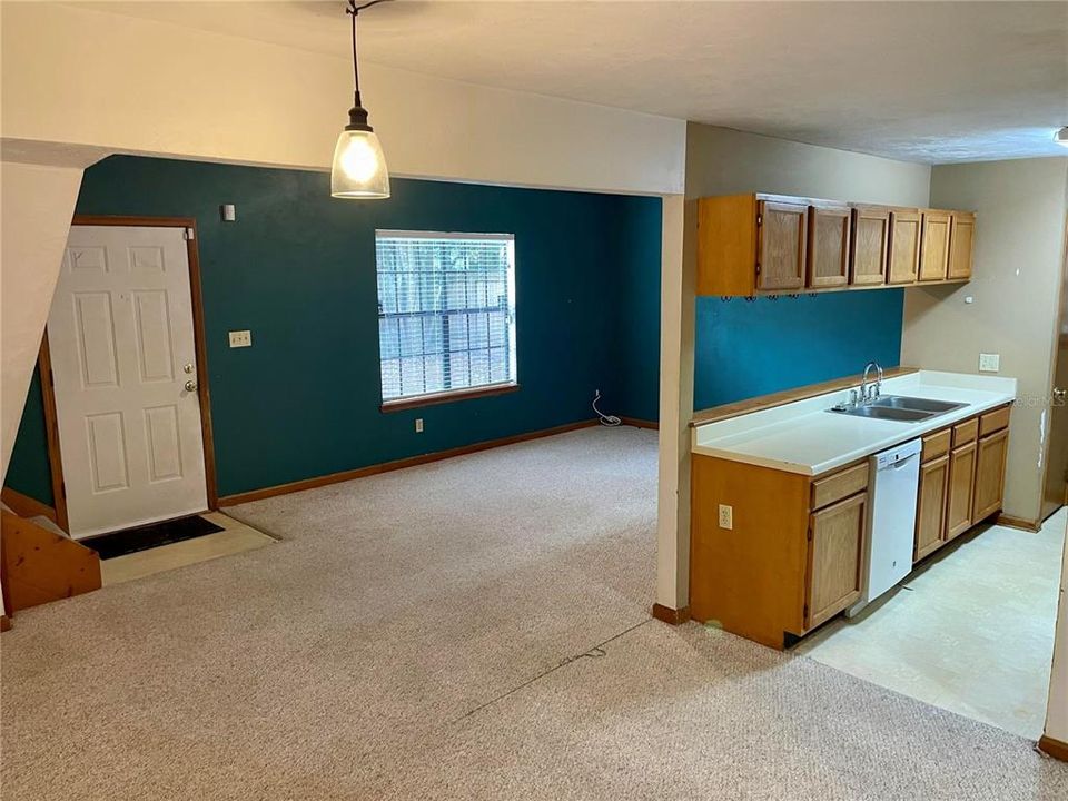 На продажу: $154,000 (2 спален, 2 ванн, 1050 Квадратных фут)