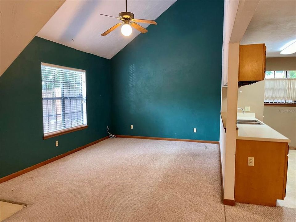 На продажу: $154,000 (2 спален, 2 ванн, 1050 Квадратных фут)