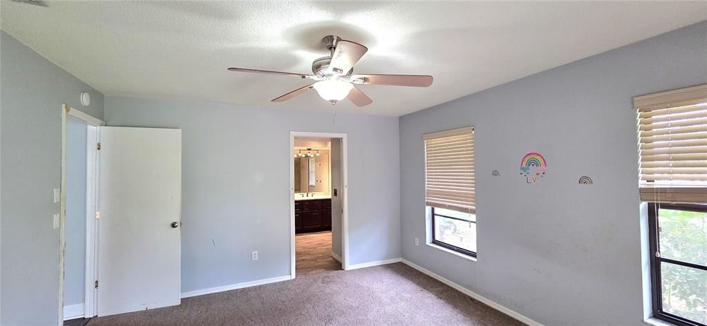 For Sale: $427,000 (4 beds, 3 baths, 3291 Square Feet)