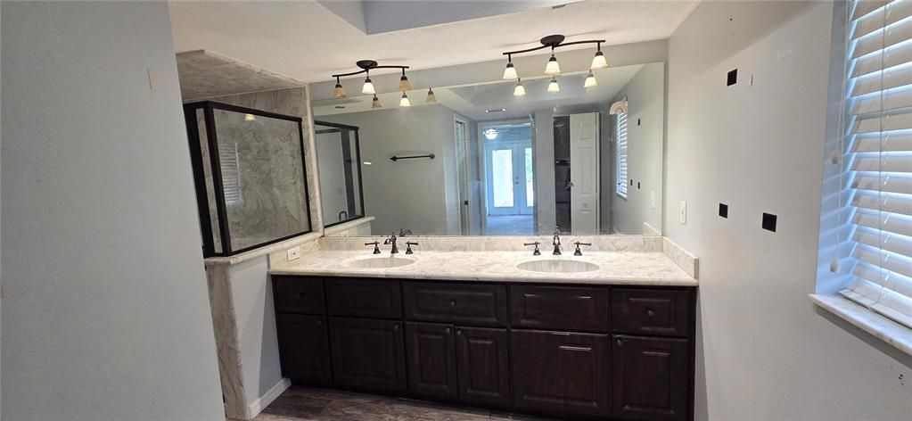 For Sale: $427,000 (4 beds, 3 baths, 3291 Square Feet)