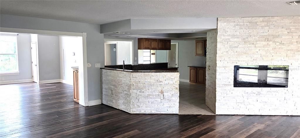 For Sale: $427,000 (4 beds, 3 baths, 3291 Square Feet)