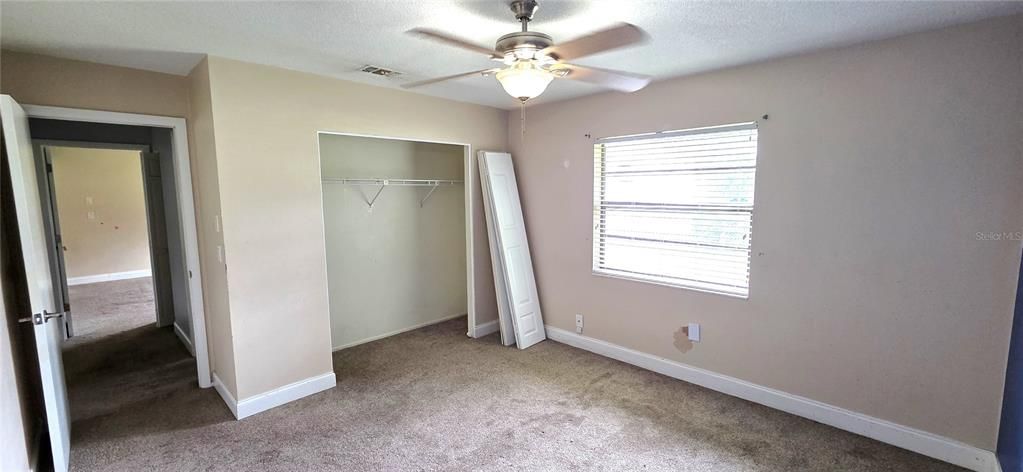 For Sale: $427,000 (4 beds, 3 baths, 3291 Square Feet)