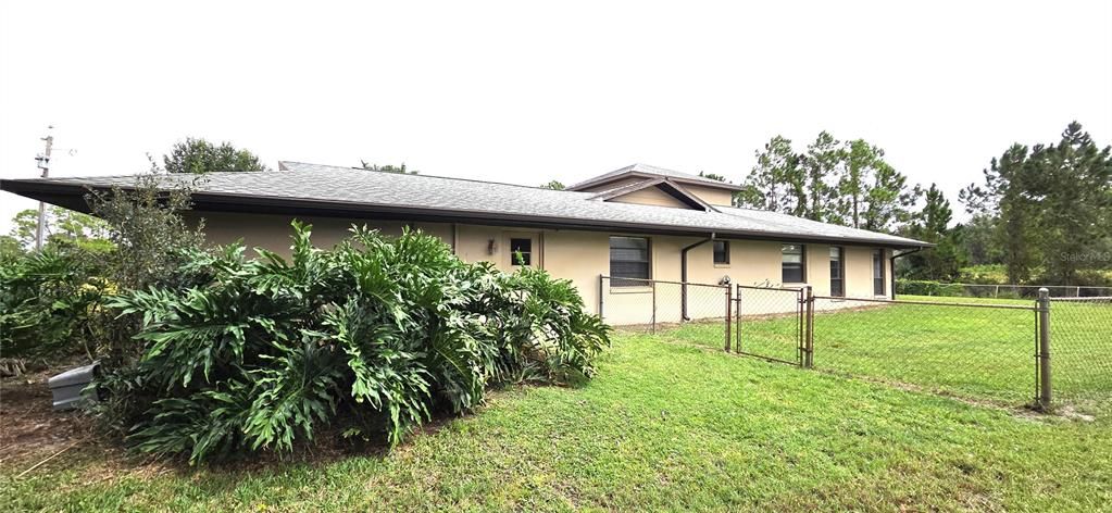 For Sale: $427,000 (4 beds, 3 baths, 3291 Square Feet)