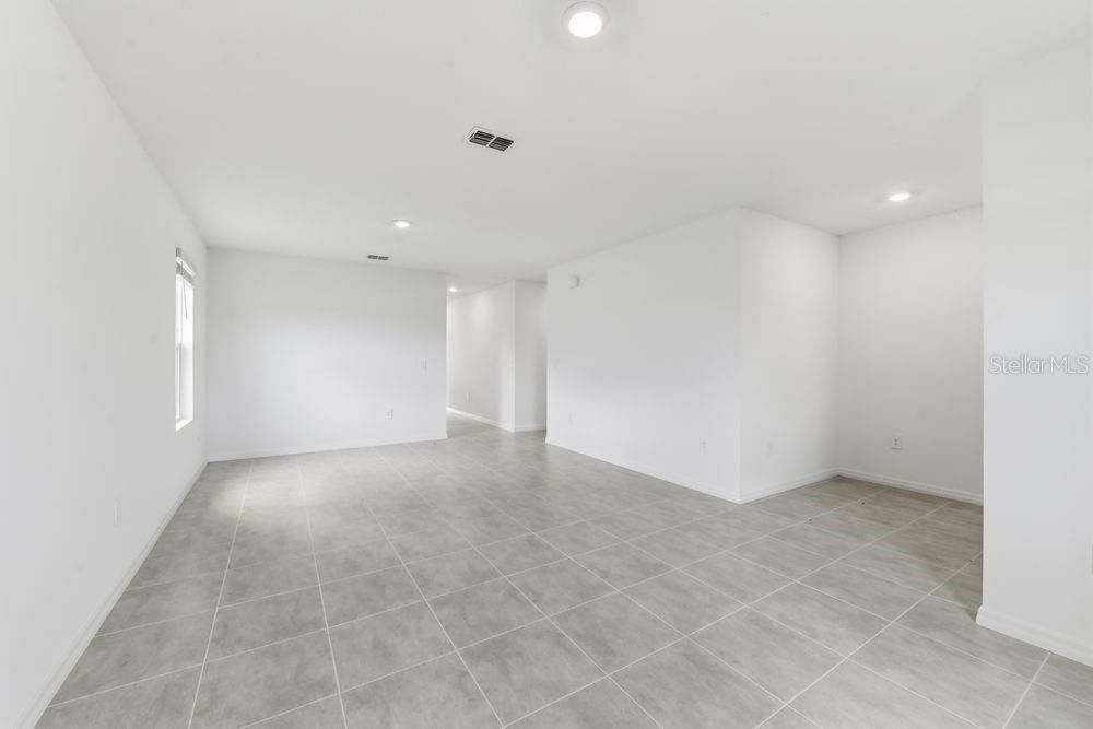 Active With Contract: $349,000 (4 beds, 2 baths, 1974 Square Feet)