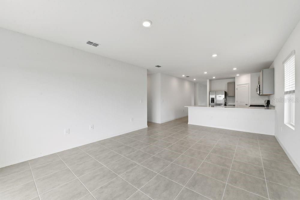 Active With Contract: $349,000 (4 beds, 2 baths, 1974 Square Feet)