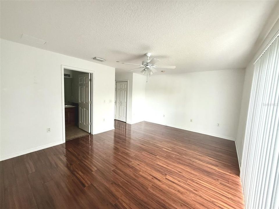 Active With Contract: $1,980 (3 beds, 3 baths, 1917 Square Feet)