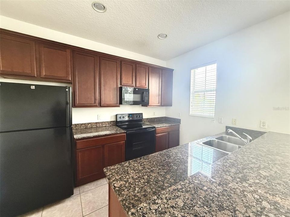 Active With Contract: $1,980 (3 beds, 3 baths, 1917 Square Feet)