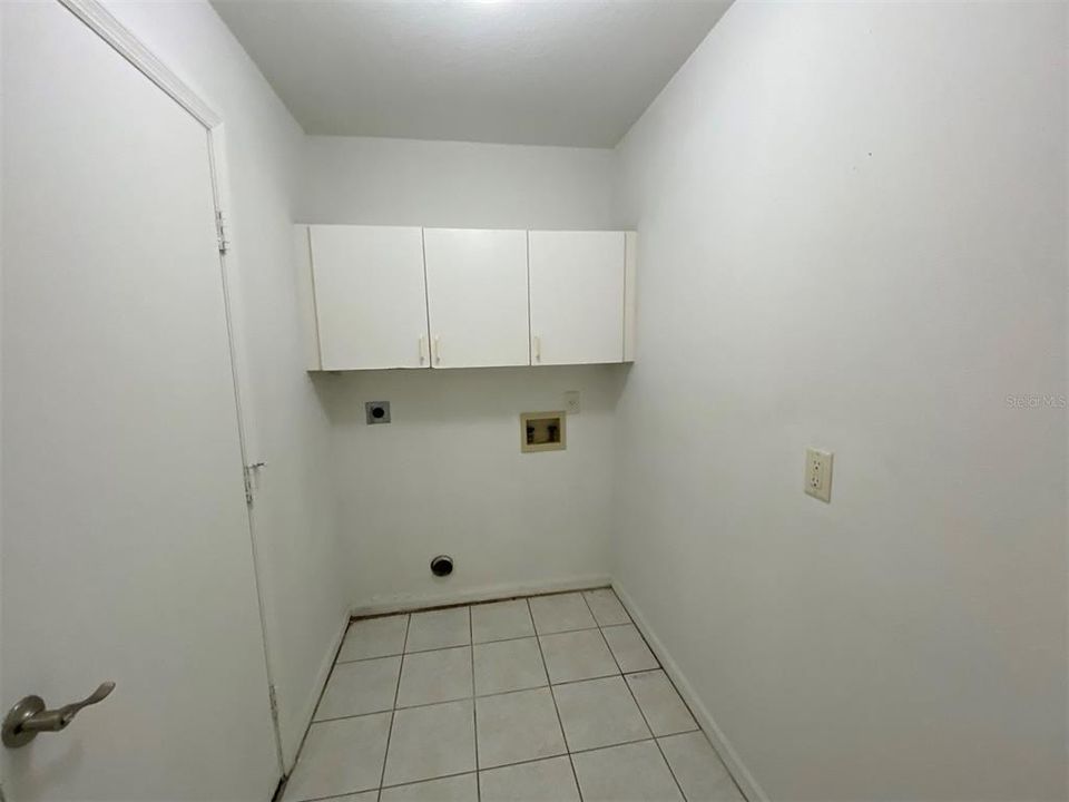 合同活跃: $1,995 (3 贝兹, 2 浴室, 1501 平方英尺)