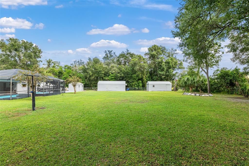 Под контрактом: $429,000 (3 спален, 2 ванн, 1623 Квадратных фут)