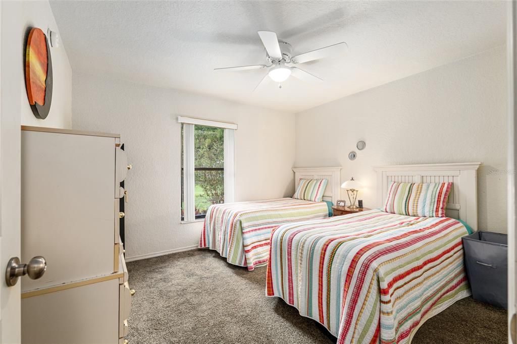 Под контрактом: $429,000 (3 спален, 2 ванн, 1623 Квадратных фут)