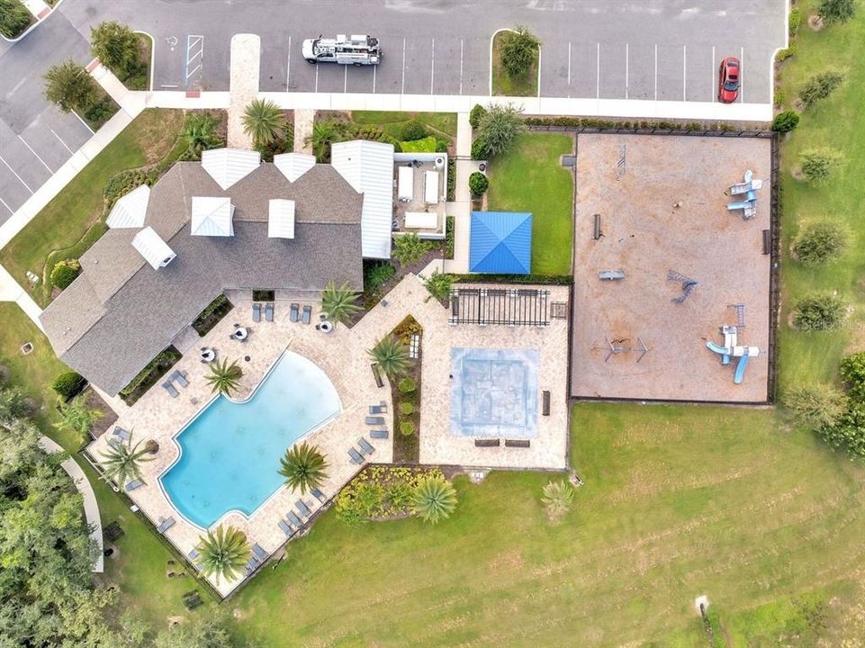 出租: $4,150 (5 贝兹, 4 浴室, 3641 平方英尺)