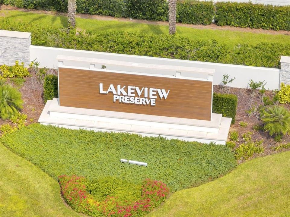 出租: $4,150 (5 贝兹, 4 浴室, 3641 平方英尺)