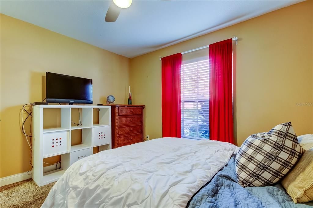 En Venta: $397,500 (3 camas, 2 baños, 1465 Pies cuadrados)