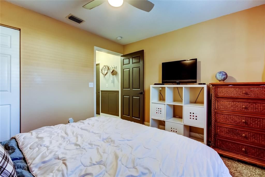 En Venta: $397,500 (3 camas, 2 baños, 1465 Pies cuadrados)